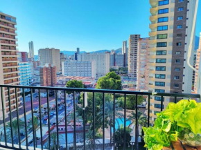 Bermudas apartamento con piscina y garaje en Benidorm